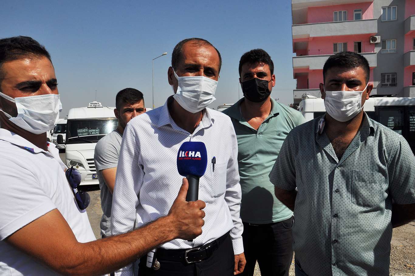 Hırsızların silahla tehdit ettiği minibüs şoförleri kontak kapattı